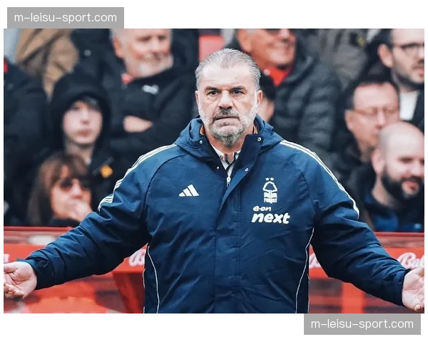 诺丁汉森林赛后更衣室冲突事件,多方信源与音频片段还原现场情况 诺丁汉森林赛后更衣室冲突事件,多方信源与音频片段还原现场情况