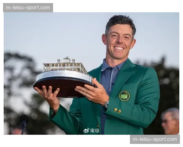 高尔夫美国大师赛：舍夫勒逆转夺冠，穿上个人第二件绿夹克